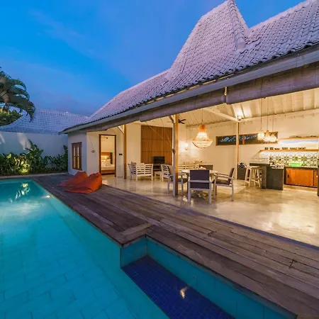 Villa Kazz 4 - Villa 4 Joglo Style - 2 Bdr - Amazing Location